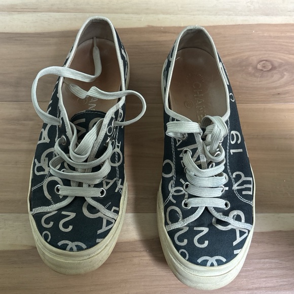 CHANEL Shoes - Chanel Black and Cream Canvas Sneakers